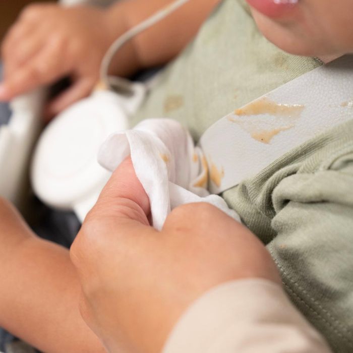 wiping silicone strap on the mockingbird highchair